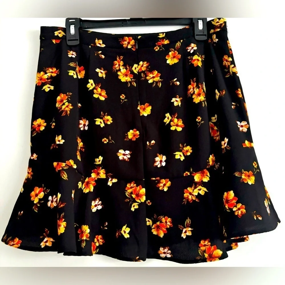 COPY - NWOT Gypsies and Moondust Ruffle Hem Mini Skirt - Size Large